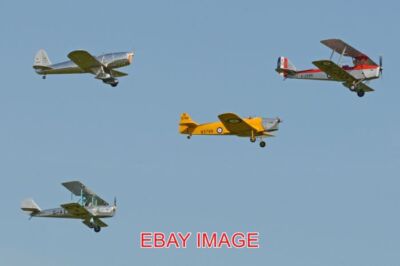 FOTO FLUGZEUGTRAINERFORMATION - ALTER WÄCHTER 08.5.2016 EINE EINZIGARTIGE FORMATION VON