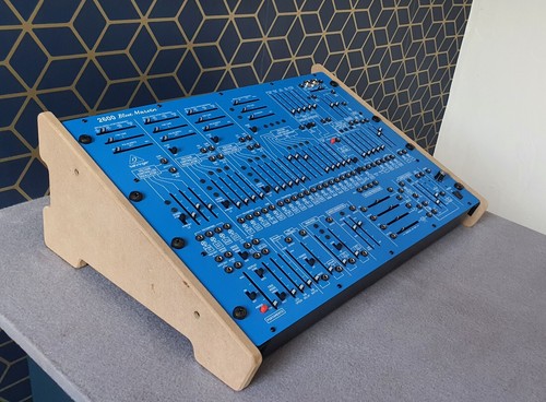 Behringer 2600 Blue Marvin, Gray Meanie - MDF Dual Angle 8U Stand - Picture 6 of 8