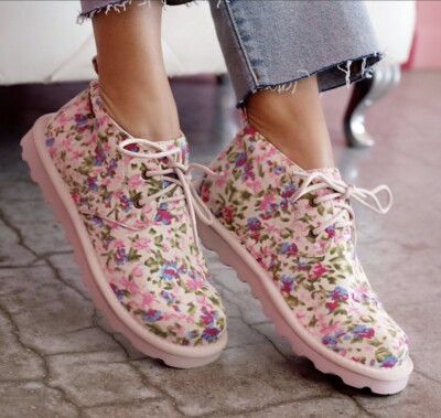 NEW BEARPAW SKYE IVORY FLOWER PRINT CHUKKA BOOTIES