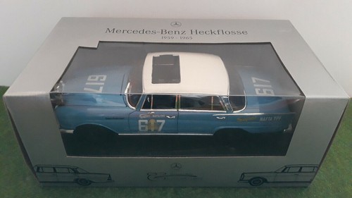 MERCEDES-BENZ 300 SE HECKFLOSSE # 617 BÖHRINGER KAISER 1959-65 1/18 REVELL 08920 - Foto 9 di 10