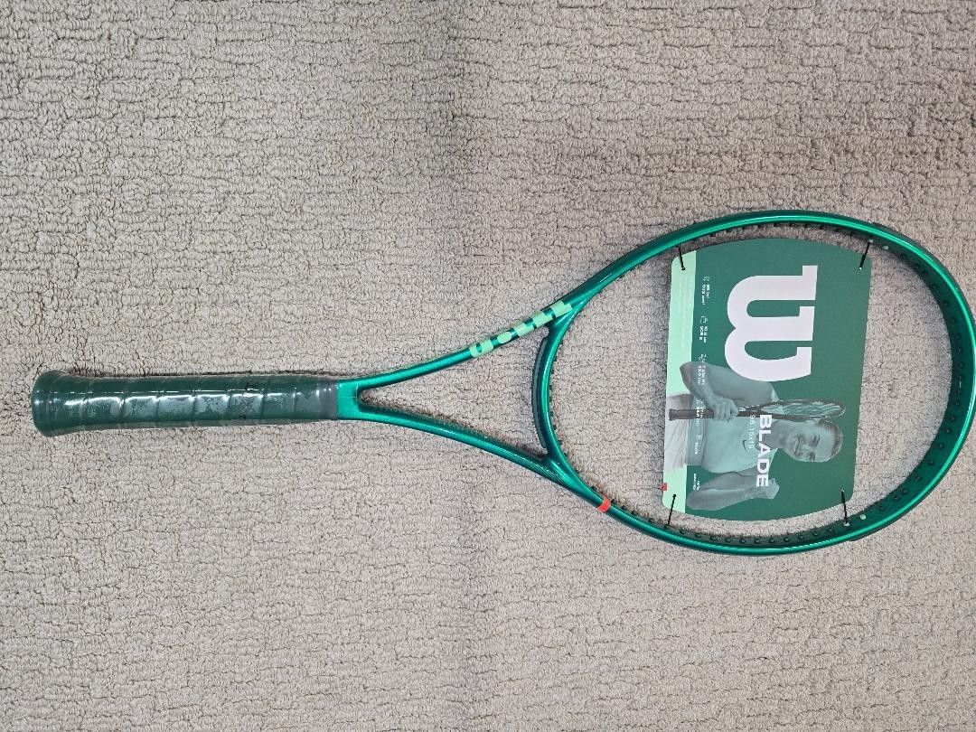 Wilson Blade 98 (4 1/4) 2026 V10 Tennis Racquet | eBay