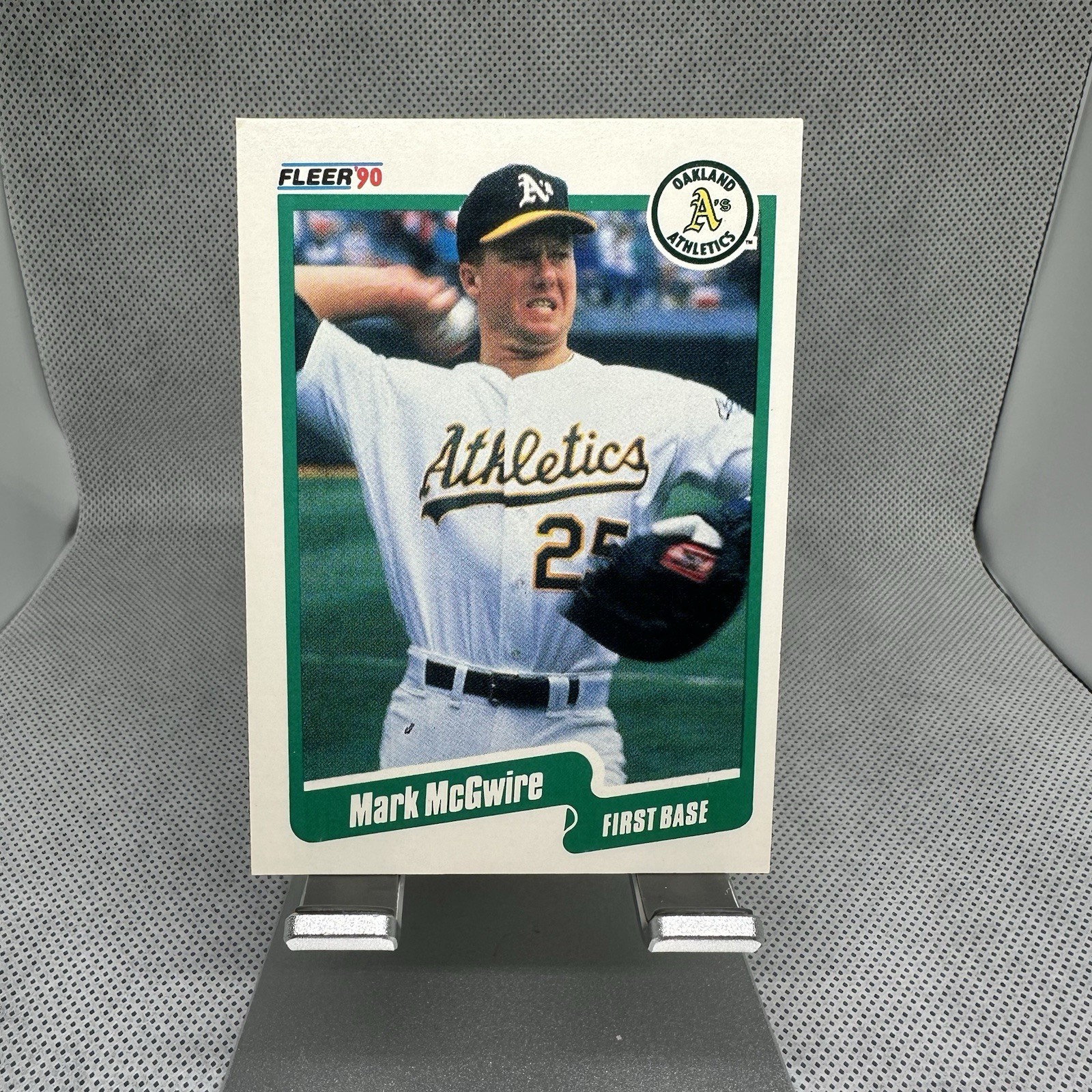 Mark McGwire 1990 Fleer #15 Oakland Athletics