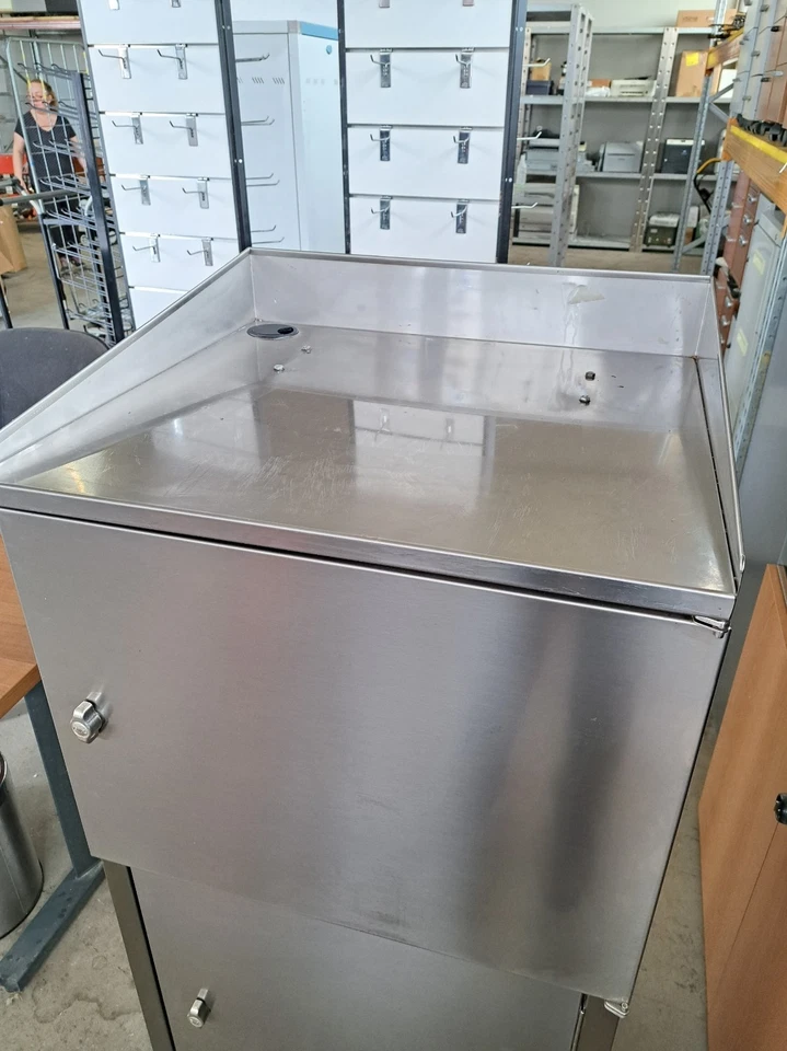 Postazione di lavoro mobile per computer - Immagine 4 di 4