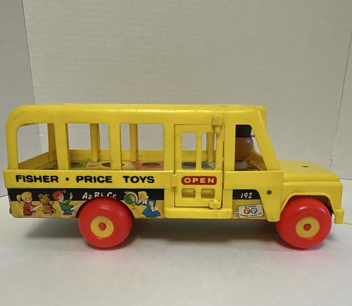 VTG Fisher-Price Pull-Along School Bus Toy Yellow w/ Pull String Red Wheels #192