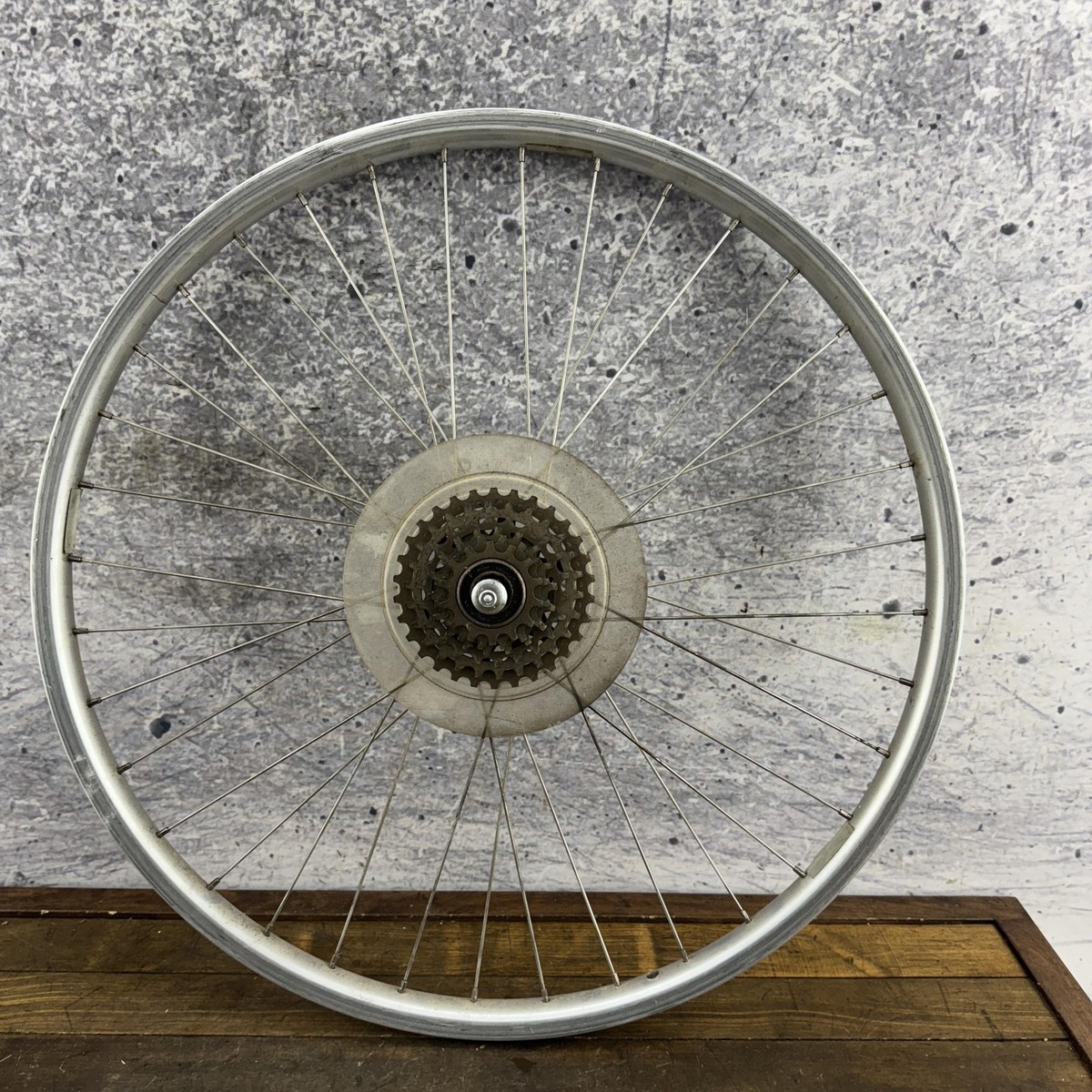 Vintage Specialized Saturae 26 1.50 Rear Wheel Shimano Freewheel