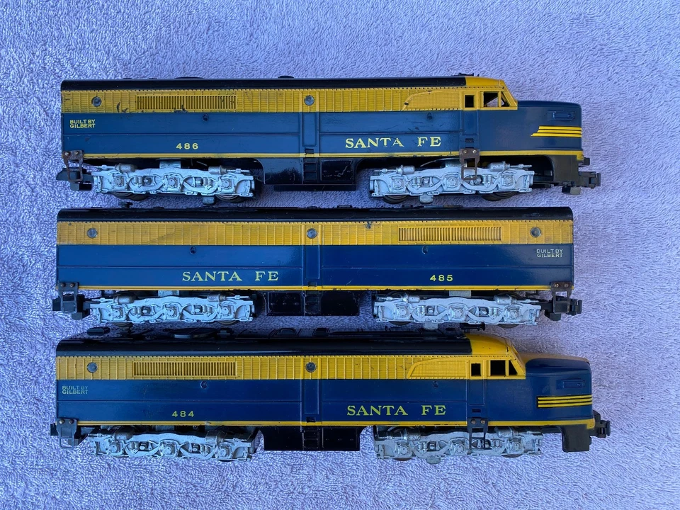 AMERICAN FLYER 484-485-486 SANTA FE ALCO Pa-Pb-Pa DIESELS IN GOOD USED CONDITION - Image 3 of 4