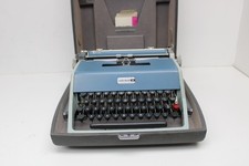 Vintage 1960's Olivetti Underwood 21 Portable Typewriter and Case thumbnail