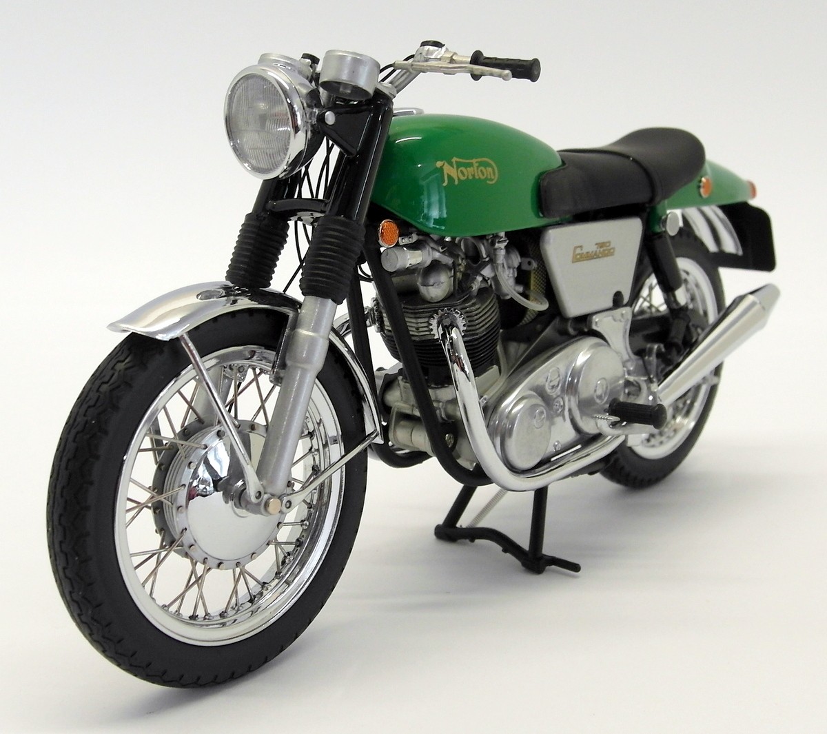 Yahoo!オークション □売切□ミニチャンプス MINICHAMPS Norton