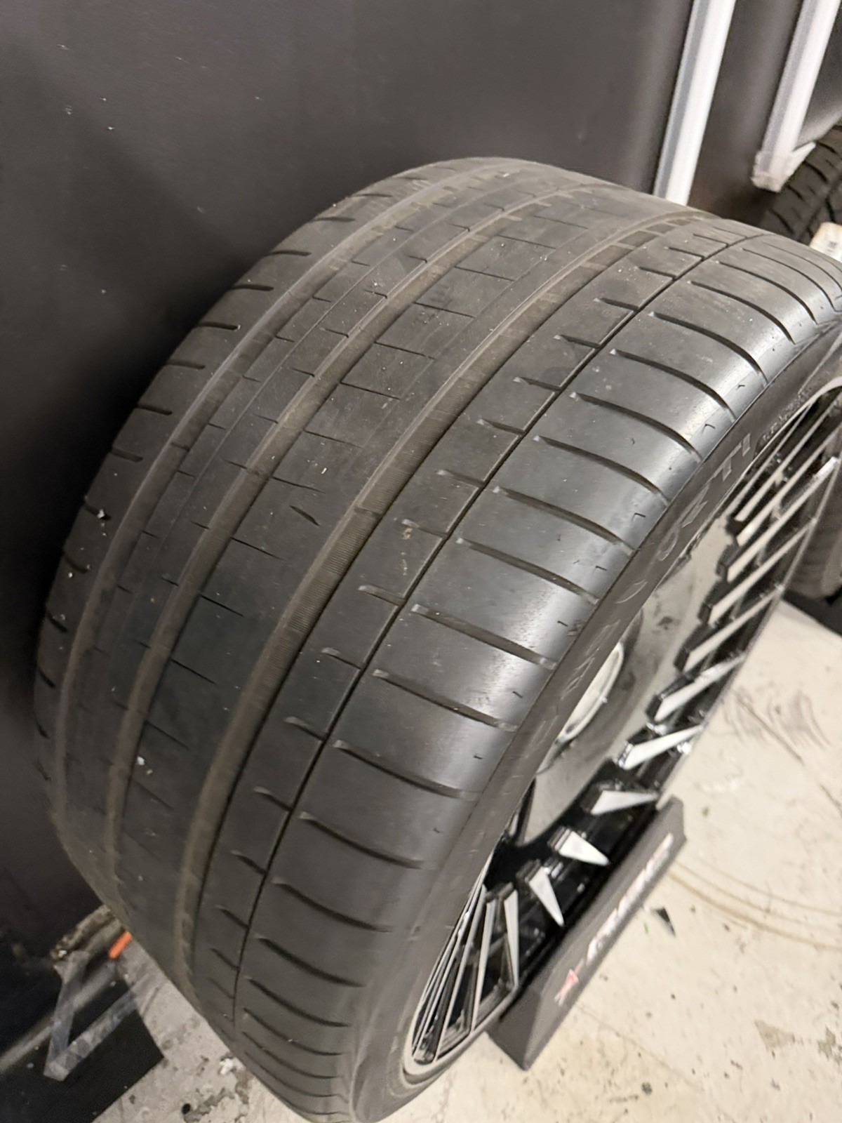 24" FORGIATO WHEELS K-1 XL CAP ROLLS ROYCE - 5 LUG WHEEL & TIRE PKG