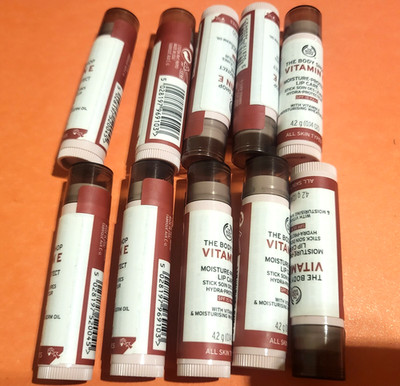 (10 Stück) The Body Shop, Vitamin E, Feuchtigkeitsschutz Lippenpflege, LSF 15, Neu