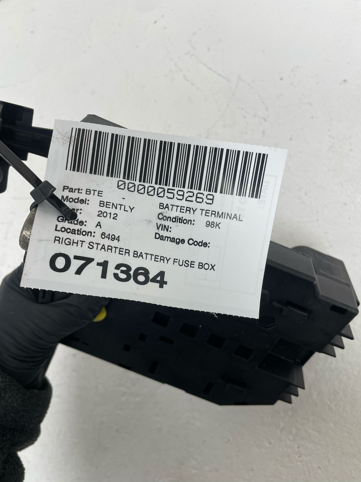 2011-2018 BENTLEY CONTINENTAL OEM RIGHT STARTER BATTERY FUSE BOX 3Y0915463