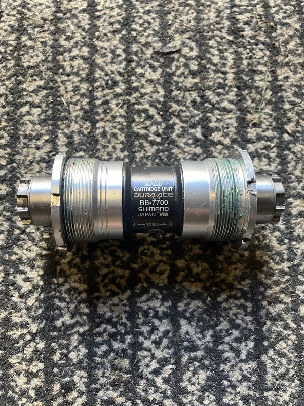 Shimano Dura Ace 7700 Octalink Bottom Bracket 109.5mm