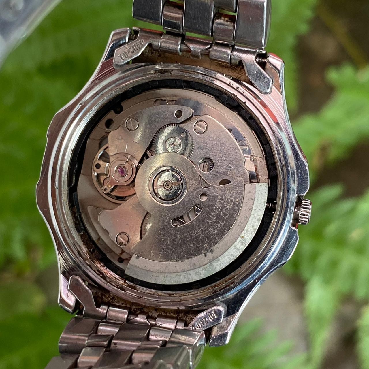 Rare Seiko 5 Superior Luminous Dial Automatic 7S36-0500 Vintage Square Two Tone image 6