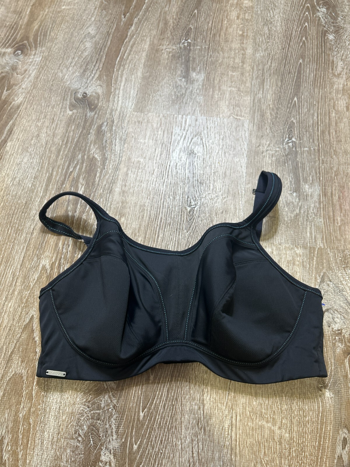 Foto 1 di 6