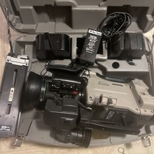 Panasonic 200CLE CCD WV-F200 W/ Canon TV Lens 2 Batteries Charger Case Tested