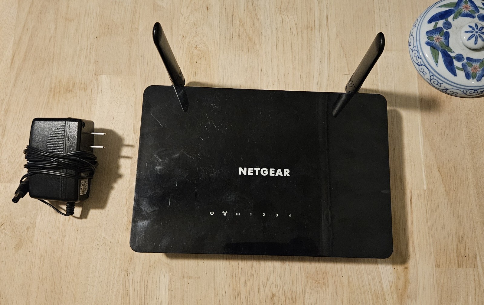NETGEAR Wireless Desktop Access Point WAC104 DualBand AC1200 802.11ac
