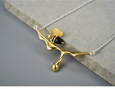 Exquisite HoneyBee Nature Pendant Necklace 925 Sterling Silver Two Tone Gift