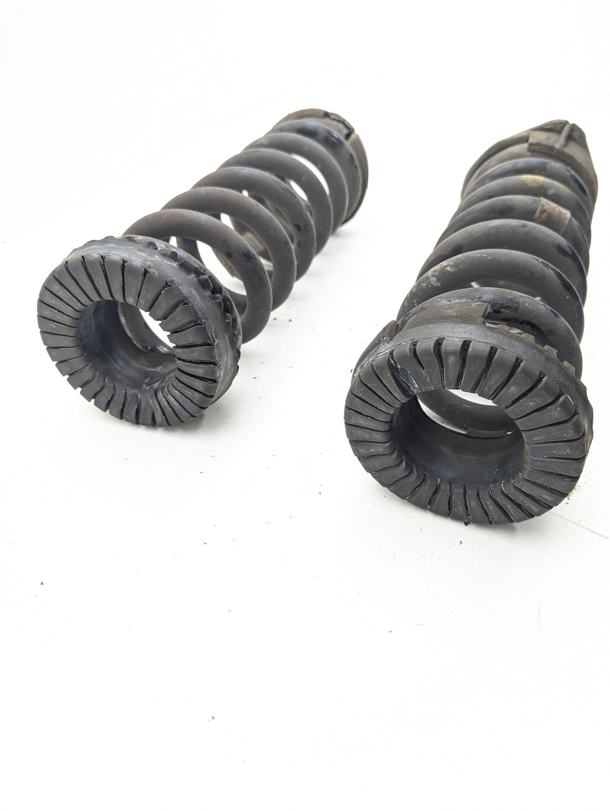 Maserati Quattroporte M156 AWD Rear Left & Right Shock Strut Coil Spring