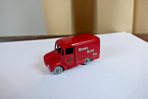 Matchbox Lesney no. 47 1 ton trojan van mint condition gpw