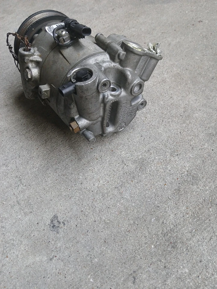 Compresor de aire acondicionado GM Ac para Chevy Cruz 2015 Foto 3 de 4