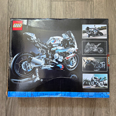 LEGO Technic BMW M 1000 RR 86016 1950 pcs 18+ Box w/ Display Stand