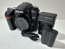 [Casi COMO NUEVO] Nikon D7000 cuerpo / recuento de obturadores: 2949 con batería, cargador de batería