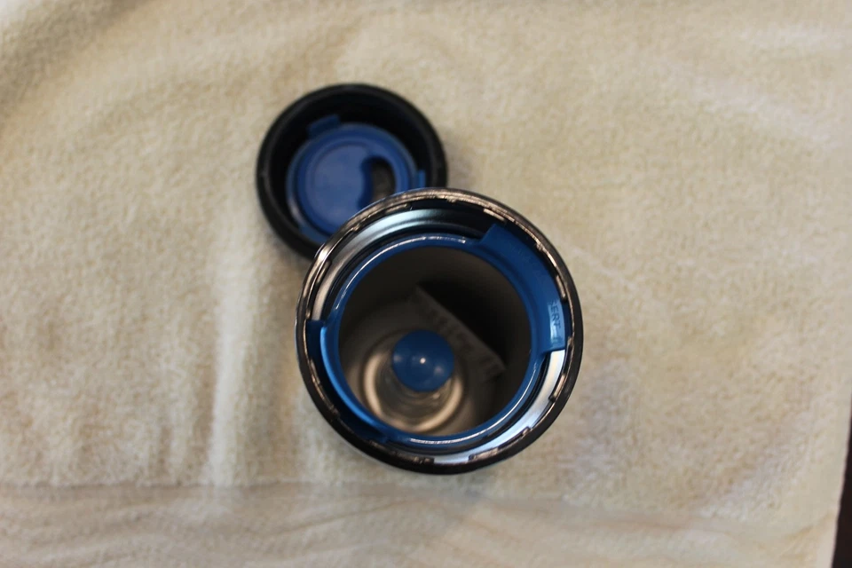 Suporte para bebidas CanKeeper 3 em 1 parede dupla e isolamento a vácuo - Imagem 3 de 4