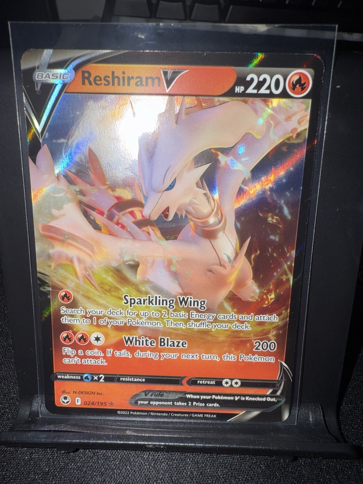 Reshiram V #024/195 Silver Tempest NM