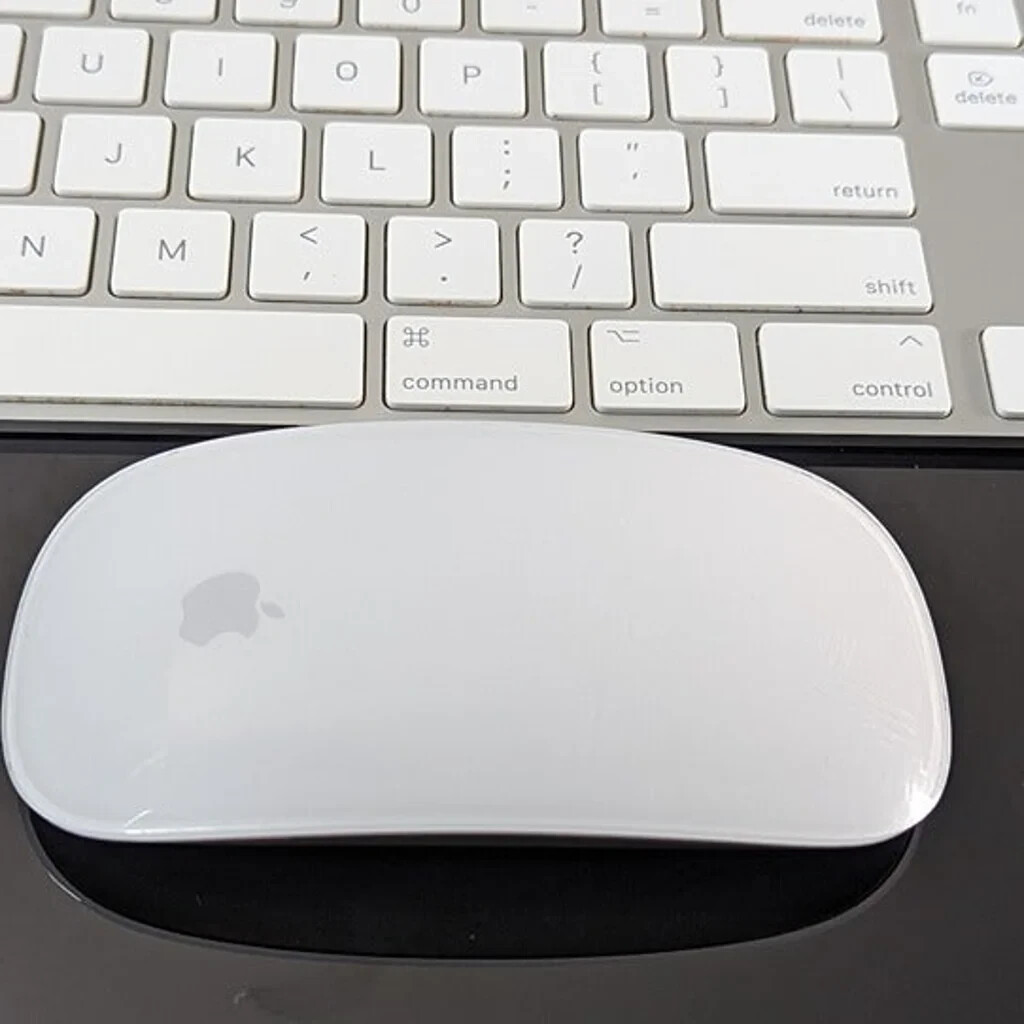 Apple Magic Keyboard with Numeric Keypad 2 and Apple Magic Mouse 2