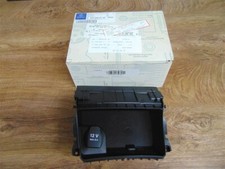 Brandneu Mittelkonsole Stauraum - Original Mercedes - W246 - A2466800150 Brandneu Mittelkonsole Stauraum - Original Mercedes - W246 - A2466800150