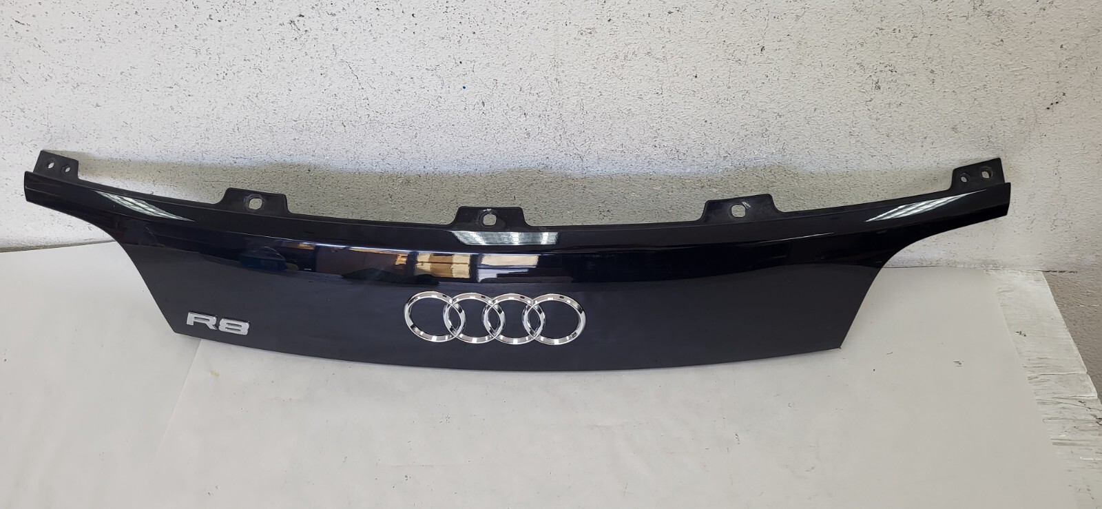 2010-2015 AUDI R8 REAR UPPER COVER OEM USED *DC488