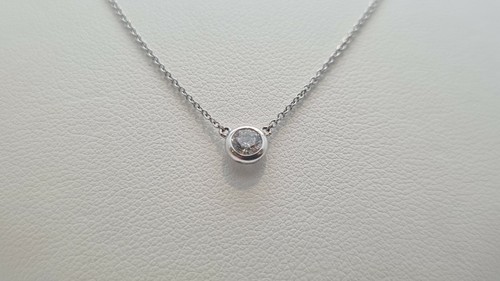 Collier solitaire en Or Blanc 9 carats - Picture 4 of 7