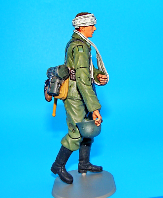 1:18 BBI Elite Force WWII German Wehrmacht Wounded Soldier w/ Arm