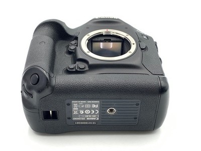 CANON EOS-1D X 18.1MP Digital Single-Lens Reflex Camera Body -EXC