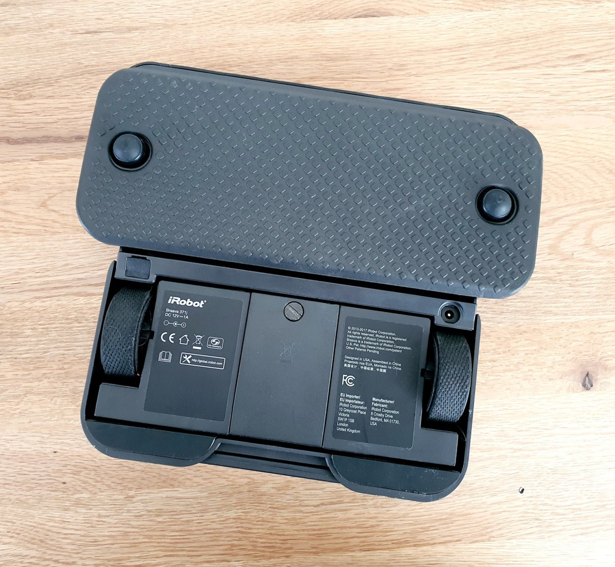 iRobot braava 371j（iRobot Braava 371j ブラーバ 床拭き
