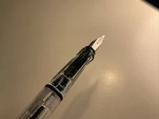 Lamy Safari Clear Demonstrator Fountain Pen Medium Nib w/Cartridge Converter