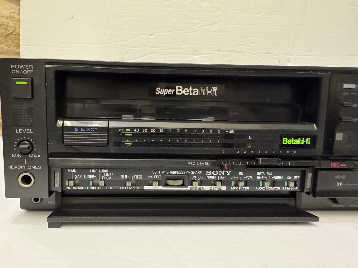 Sony SL-HF900 Super Beta HiFi Betamax Stereo Video Cassette Player 