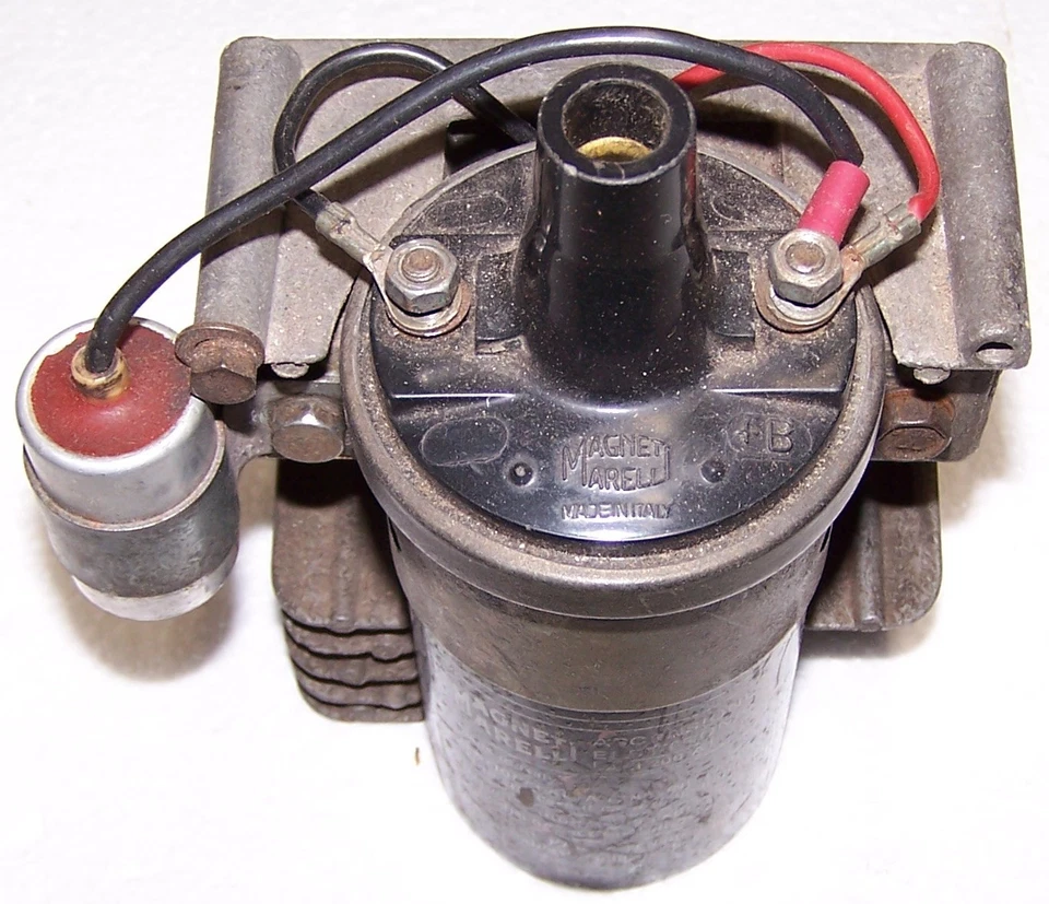 Fiat Spider 2000 Brava OEM Ignition Coil Assembly Plex 201 w/Capacitor 4386220 - Imagem 2 de 4