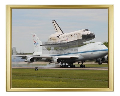 SPACE SHUTTLE DISCOVERY ARRIVING WASHINGTON DC 2012 8X10 GOLD FRAMED PHOTO