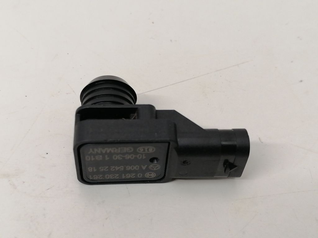 Mercedes-Benz E W212 W204 Brake pressure Sensor 0065422518 