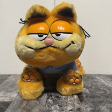 Vintage 1981 Garfield Dakin Plush Stuffed Animal My Favorite Slippers Pajamas