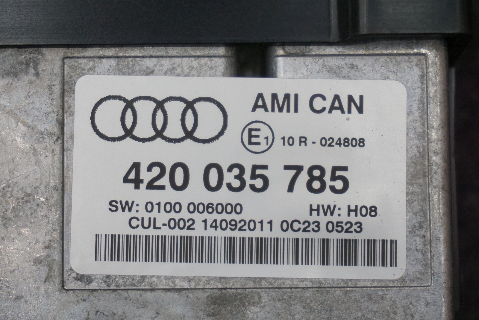 Radio Media Interface Control Module 420035785 OEM Audi R8 Type 42 2012