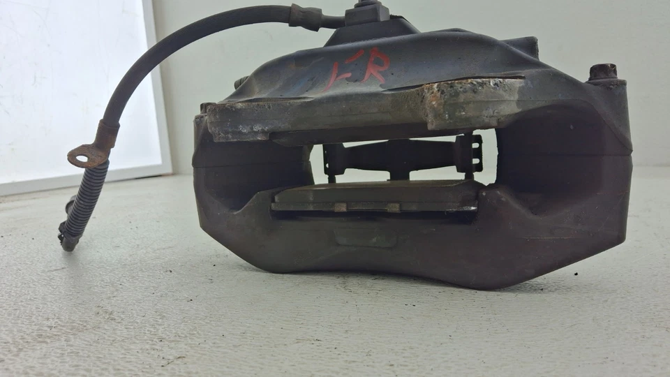 Оригинальный суппорт переднего правого тормоза в сборе для Cadillac ATS Coupe 2013–2018 годов выпуска - Изображение 4 из 4