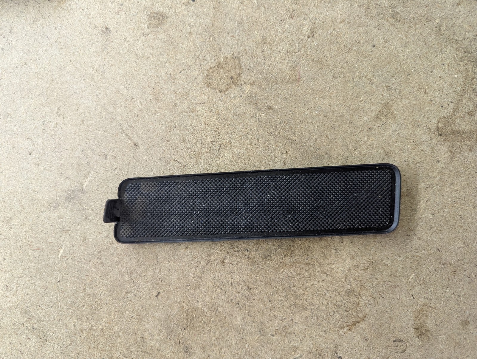 2011 AUDI A5 INTERIOR RUBBER INSERT TRIM 8K0862533