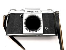 Praktica FX SLR Camera With Viewfinder Pentacon 35Mm Body M42 