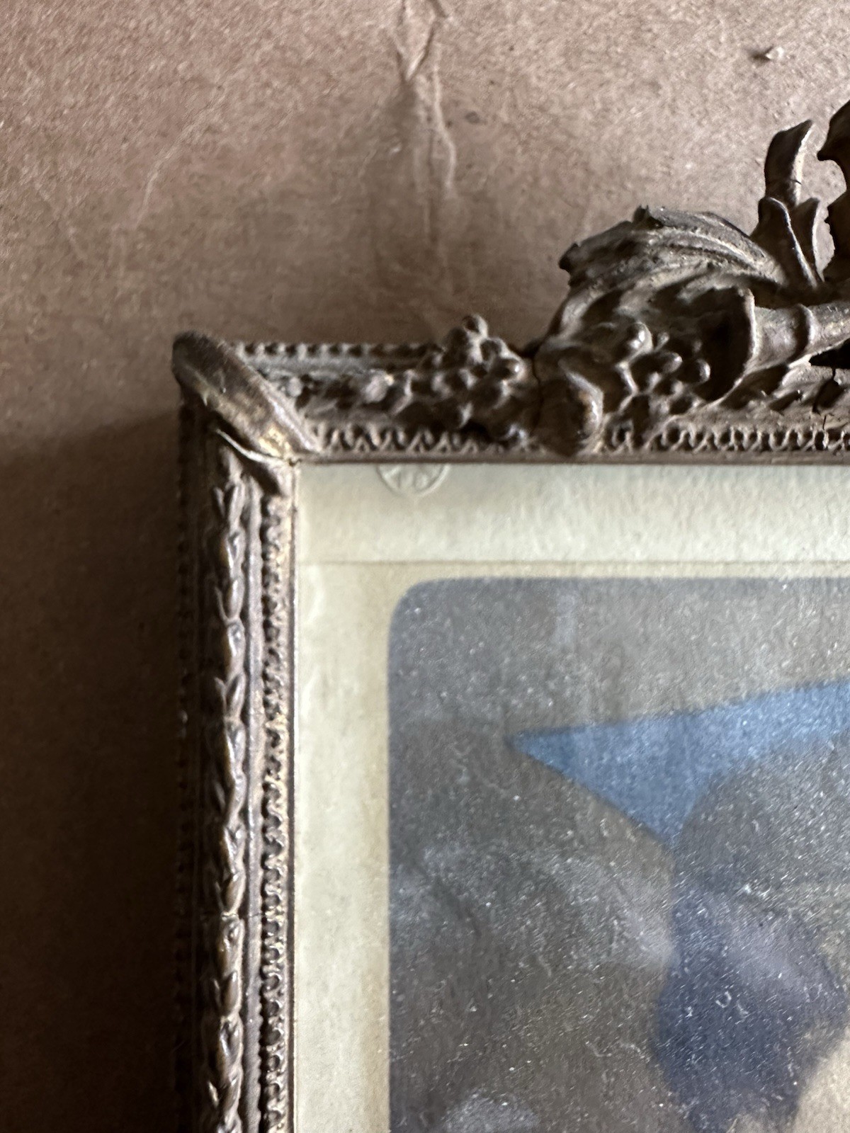 Antique Ornate Easel Stand Picture Frame Fits 4.5”x6.75” Art Nouveau Decoration 