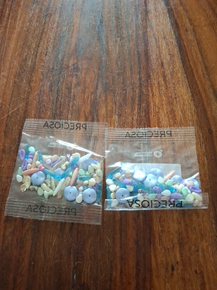 PRECIOSA CZECH BEAD MIXES. - Image 3 of 4