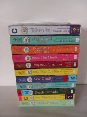 ELIZABETH LYNN CASEY Berkely Prime Crime Southern Sewing Circle Book Lot of 11