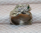 Vintage STERLING SILVER 7 Gram FROG RING TOAD RING Sz 9.5 GREEN EYES WOW!!
