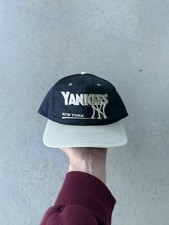 Vintage 90s New York Yankees Embroidered Navy Grey MLB Snapback Hat